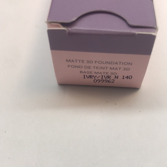 Mary Kay Timewise Matte 3D Foundation Ivory N 140 - Picture 5 of 6